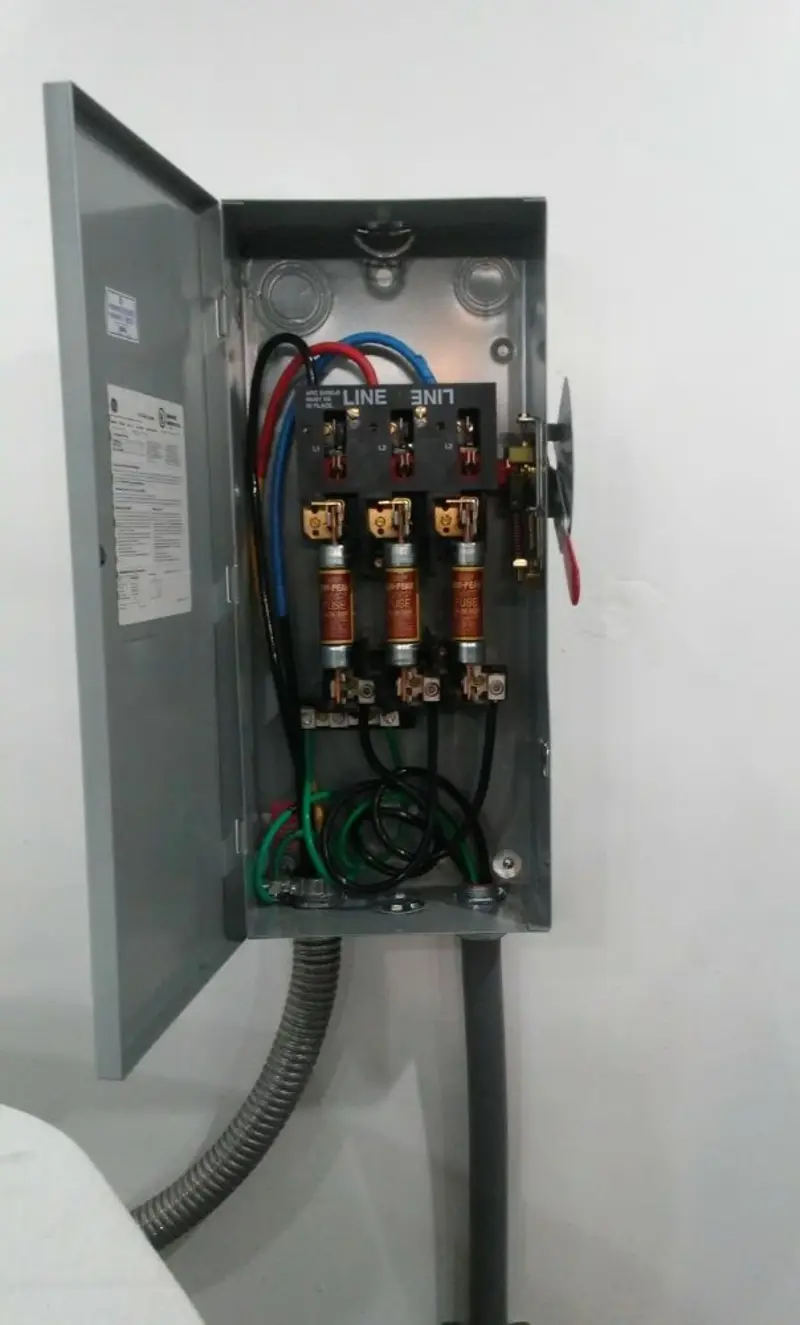 Three-phase disconnect switch installed for Electrical Wiring & Rewiring in Hagar